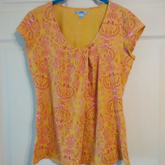 IZOD yellow & pink top - Picture 1 of 5